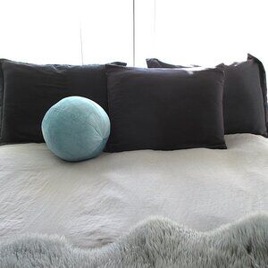 VELVET BALL PILLOW